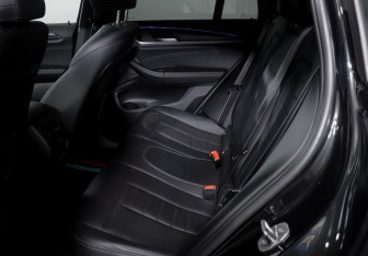 Подержанный автомобиль BMW X4 2022 года (10 фото)