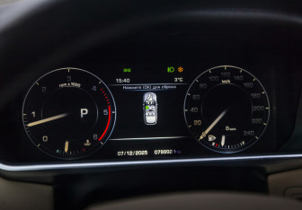 Подержанный автомобиль Land Rover Range Rover 2013 года (15 фото)