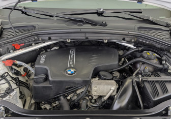 Подержанный автомобиль BMW X3 2015 года (9 фото)