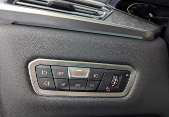 Подержанный автомобиль BMW X7 2019 года (30 фото)