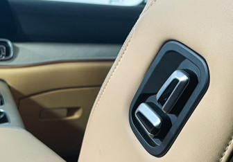 Подержанный автомобиль Jaecoo J8 2024 года (16 фото)