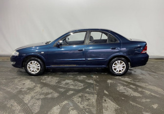 Подержанный автомобиль Nissan Almera Classic 2006 года (8 фото)