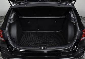 Подержанный автомобиль Kia Rio Hatchback 2021 года (16 фото)