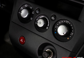 Подержанный автомобиль Mitsubishi Outlander 2006 года (13 фото)