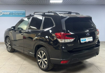 Подержанный автомобиль Subaru Forester Suv 2020 года (7 фото)