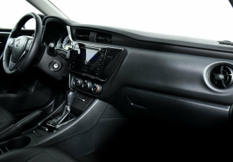 Подержанный автомобиль Toyota Corolla Sedan 2018 года (9 фото)