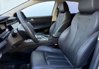 Подержанный автомобиль Omoda S5 2023 года (10 фото)