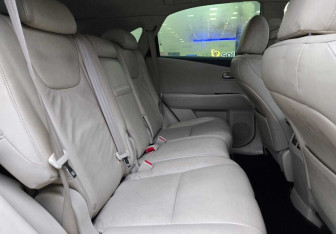 Подержанный автомобиль Lexus RX 2010 года (11 фото)