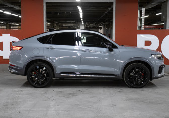 Подержанный автомобиль Geely Tugella 2022 года (4 фото)