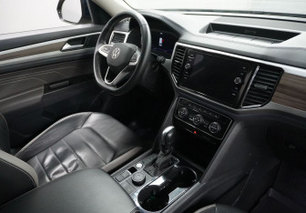 Подержанный автомобиль Volkswagen Teramont 2021 года (10 фото)