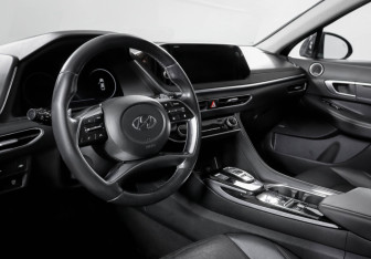 Подержанный автомобиль Hyundai Sonata 2019 года (14 фото)