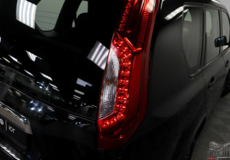 Подержанный автомобиль Nissan X-Trail 2013 года (7 фото)