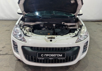 Подержанный автомобиль Peugeot 4007 2012 года (19 фото)