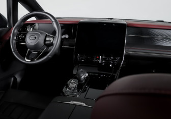 Подержанный автомобиль GAC M8 2024 года (12 фото)