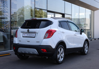 Подержанный автомобиль Opel Mokka 2014 года (5 фото)