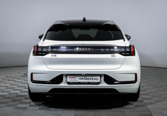 Подержанный автомобиль Zeekr 001 2023 года (6 фото)