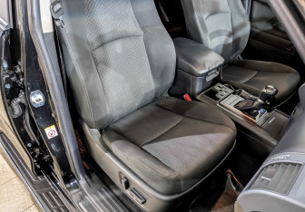 Подержанный автомобиль Toyota Land Cruiser Prado 2019 года (24 фото)