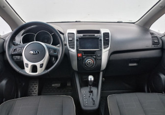 Подержанный автомобиль Kia Venga 2012 года (12 фото)