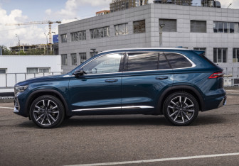 Подержанный автомобиль Geely Monjaro 2023 года (8 фото)