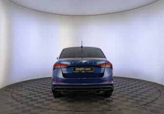 Подержанный автомобиль Skoda Rapid Liftback 2021 года (6 фото)