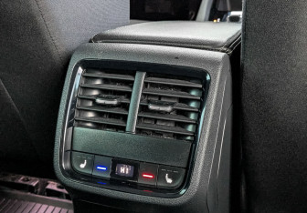 Подержанный автомобиль Skoda Octavia Liftback 2021 года (27 фото)