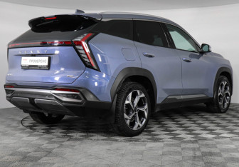 Подержанный автомобиль Geely Atlas 2024 года (5 фото)