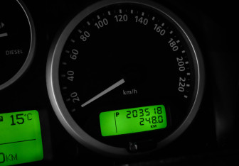 Подержанный автомобиль Land Rover Discovery 2007 года (9 фото)