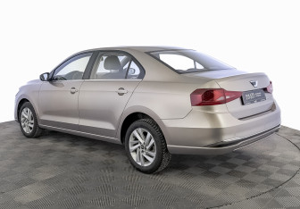 Подержанный автомобиль Jetta VA3 2022 года (7 фото)