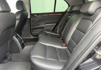 Подержанный автомобиль Skoda Superb Liftback 2012 года (11 фото)