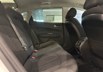 Подержанный автомобиль Kia Optima Sedan 2019 года (11 фото)