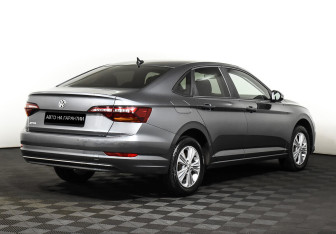 Подержанный автомобиль Volkswagen Jetta Sedan 2020 года (5 фото)
