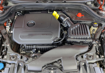 Подержанный автомобиль MINI Hatch 2019 года (11 фото)