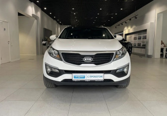 Подержанный автомобиль Kia Sportage 2010 года (2 фото)
