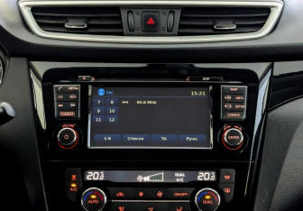 Подержанный автомобиль Nissan Qashqai 2014 года (15 фото)