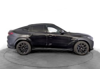 Подержанный автомобиль BMW X6 2020 года (4 фото)