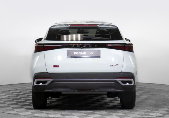 Подержанный автомобиль Omoda C5 2024 года (6 фото)