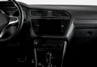 Подержанный автомобиль Volkswagen Tiguan 2021 года (11 фото)