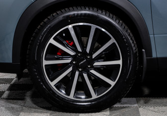 Подержанный автомобиль Jaecoo J7 2024 года (15 фото)