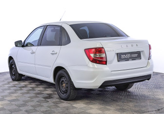Подержанный автомобиль LADA (ВАЗ) Granta Sedan 2023 года (7 фото)
