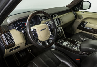 Подержанный автомобиль Land Rover Range Rover 2014 года (13 фото)