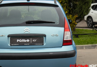 Подержанный автомобиль Citroen C3 Hatchback 2009 года (18 фото)