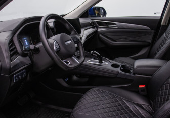 Подержанный автомобиль Haval F7x 2022 года (10 фото)