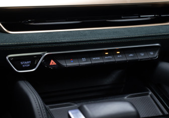 Подержанный автомобиль Geely Monjaro 2023 года (22 фото)