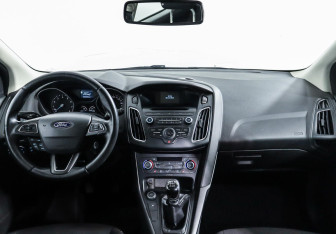 Подержанный автомобиль Ford Focus Wagon 2018 года (8 фото)
