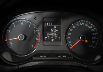 Подержанный автомобиль Volkswagen Polo Sedan 2017 года (12 фото)