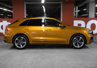 Подержанный автомобиль Audi Q8 2019 года (4 фото)