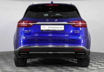 Подержанный автомобиль Hongqi HS5 2024 года (6 фото)