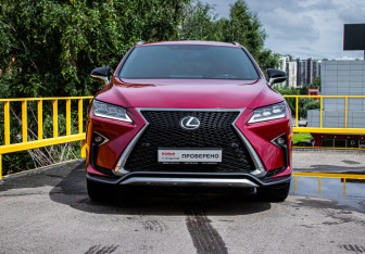 Подержанный автомобиль Lexus RX 2015 года (2 фото)