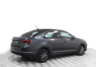 Подержанный автомобиль Skoda Rapid Liftback 2021 года (5 фото)