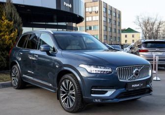 Подержанный автомобиль Volvo XC90 2021 года (2 фото)